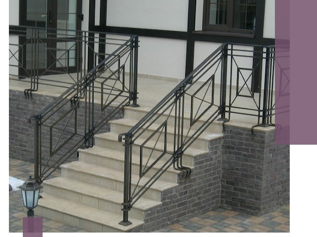 Перила для крыльца в Юбилейном — монтаж, изготовление и установка